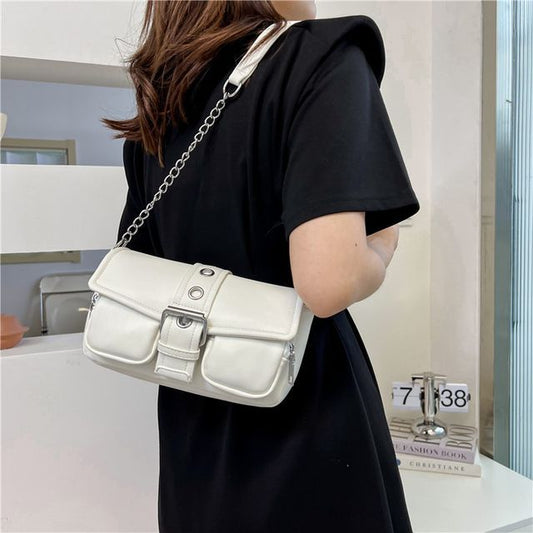 Chain Strap Buckled Shoulder Bag