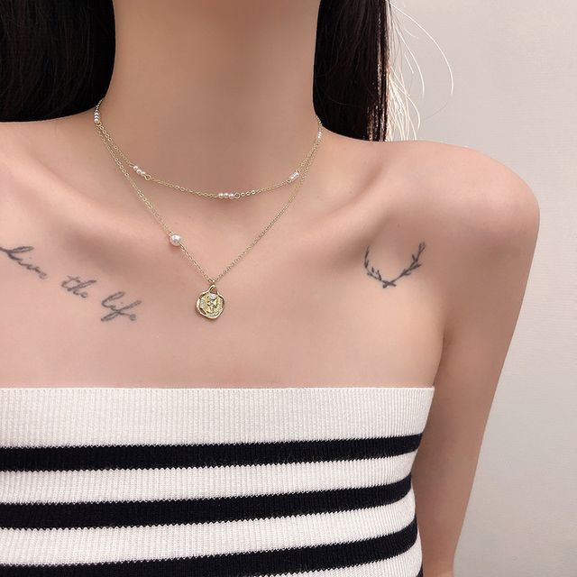 Floral Pearl Faux Necklace