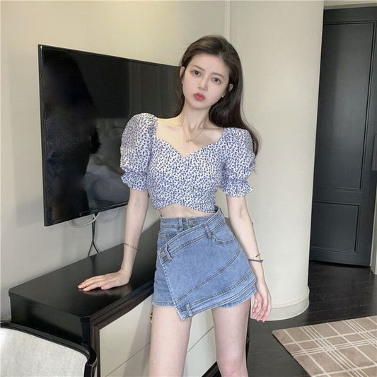 Puff-Sleeve Floral Cropped Blouse