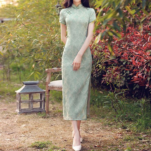 Short-Sleeve Midi Qipao