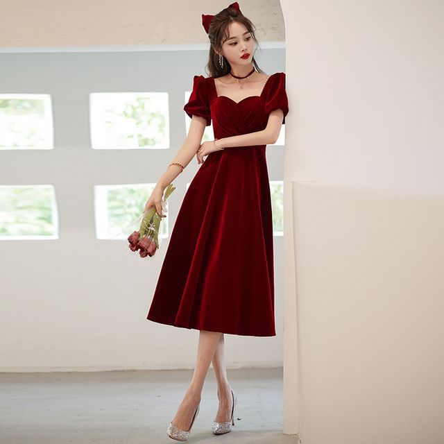Puff-Sleeve A-Line Cocktail Dress