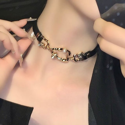 Irregular Chunky Alloy Choker