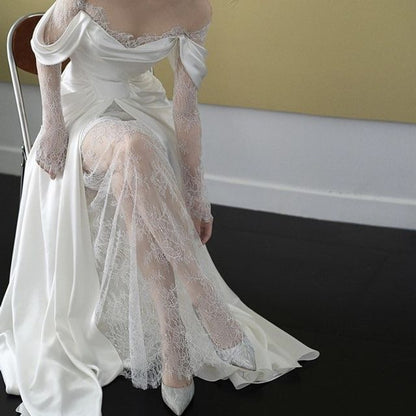 Long-Sleeve Off-Shoulder Plain Lace Panel A-Line Wedding Gown