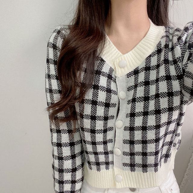 Crew Neck Plaid Cardigan