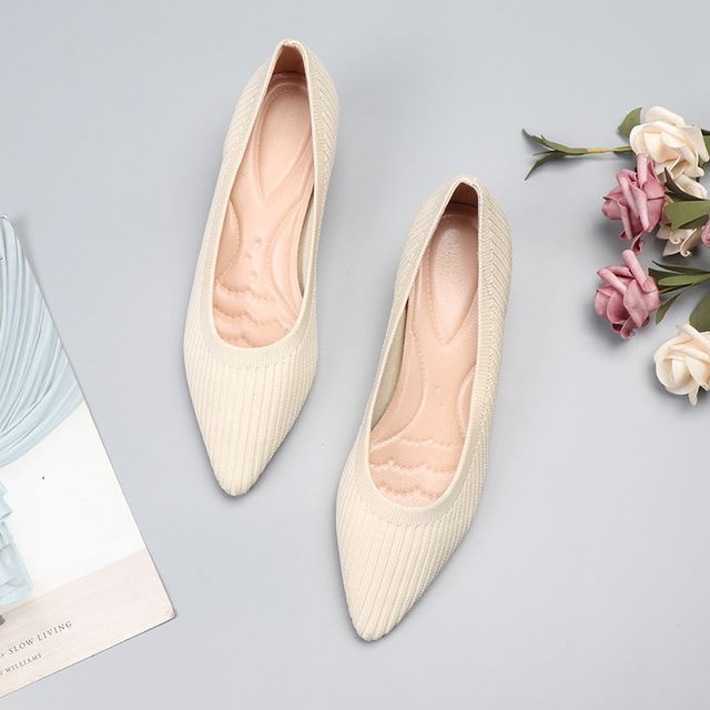 Pointy-Toe Knit Wedge Heel Pumps