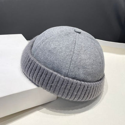 Plain Docker Hat