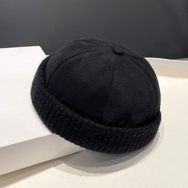 Plain Docker Hat