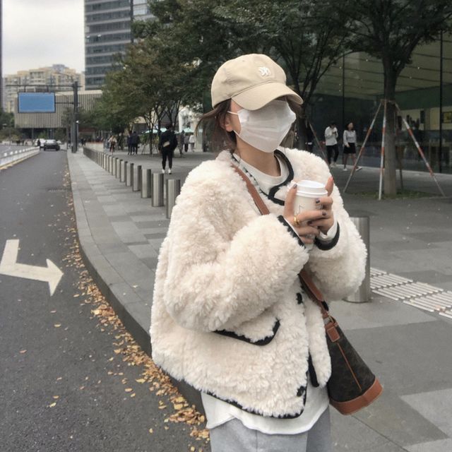 Crew Neck Contrast Trim Fluffy Button Jacket