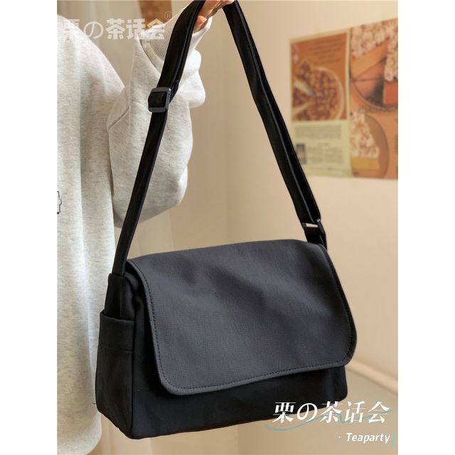 Plain Polyester Messenger Bag