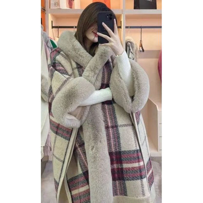 Faux Fur Trim Fringed Fleece-Lined Capelet