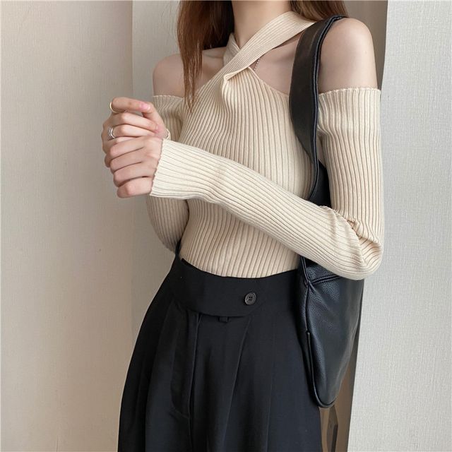 Long-Sleeve Cold-Shoulder Top Plain Halter Knit
