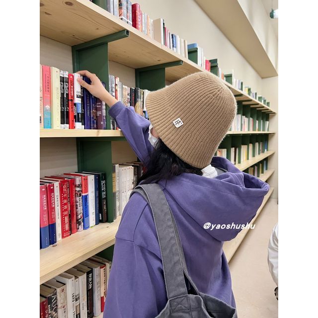 Applique Knit Bucket Hat