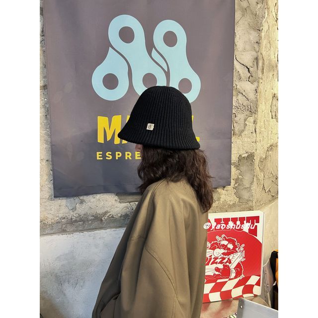 Applique Knit Bucket Hat