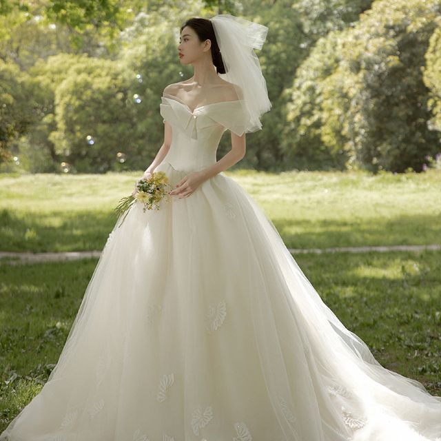 Off-Shoulder Plain Wedding Ball Gown