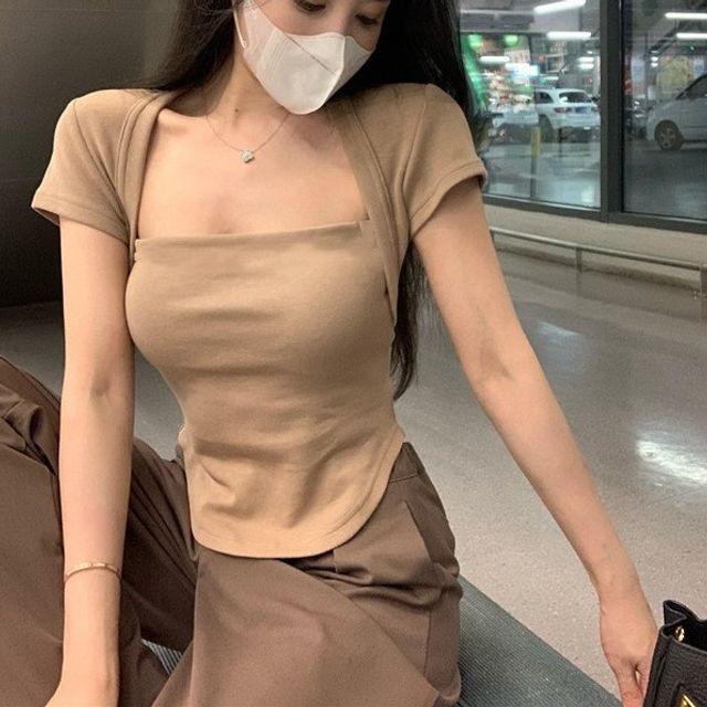 Short-Sleeve Square Neck Plain T-Shirt