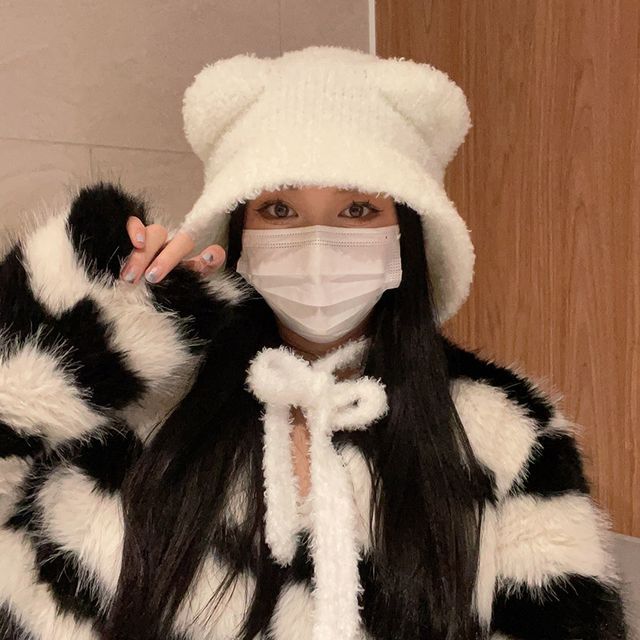 Ear Fleece Bucket Hat