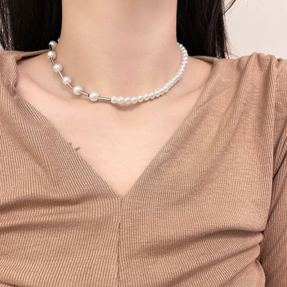 Pearl Faux Choker Alloy