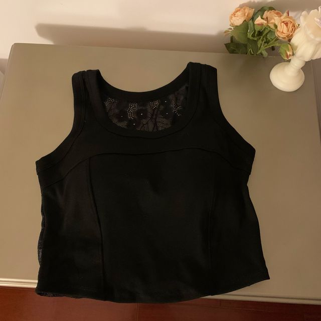 Padded Scoop-Neck Lace Tank