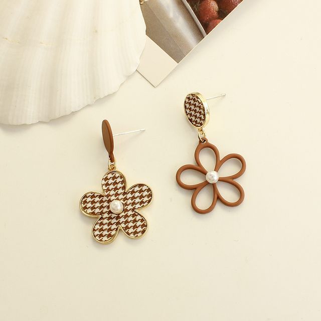Houndstooth Floral Asymmetrical Alloy Dangle Earring