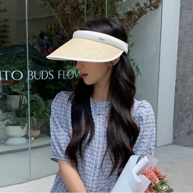 Contrast Trim Straw Sun Visor