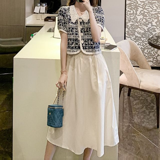 Puff-Sleeve Floral Print Lace Collar Button-Up Blouse / High Waist Plain Midi A-Line Skirt / Set