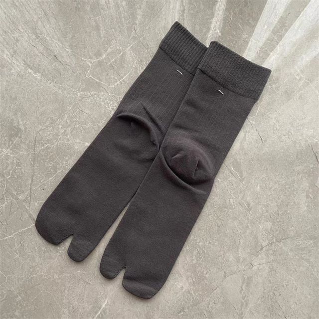 Plain Split-Toe Socks