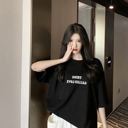 Short-Sleeve Round Neck Lettering Tee