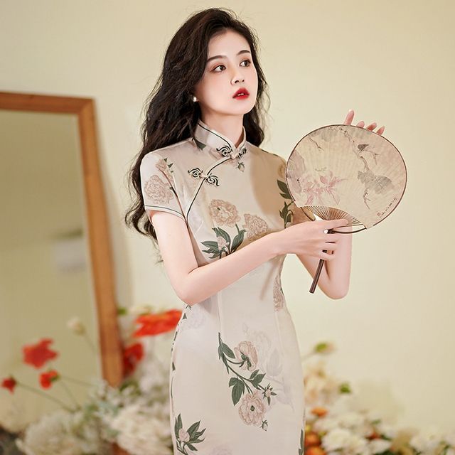 Short-Sleeve Floral Mini Qipao