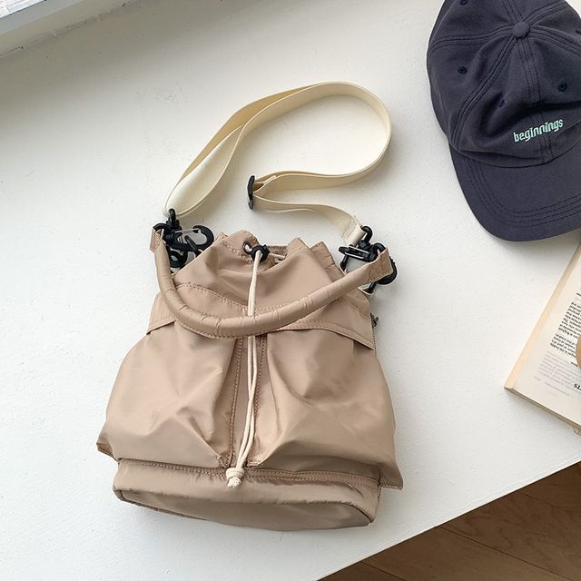 Multi-Pocket Drawstring Nylon Bucket Bag