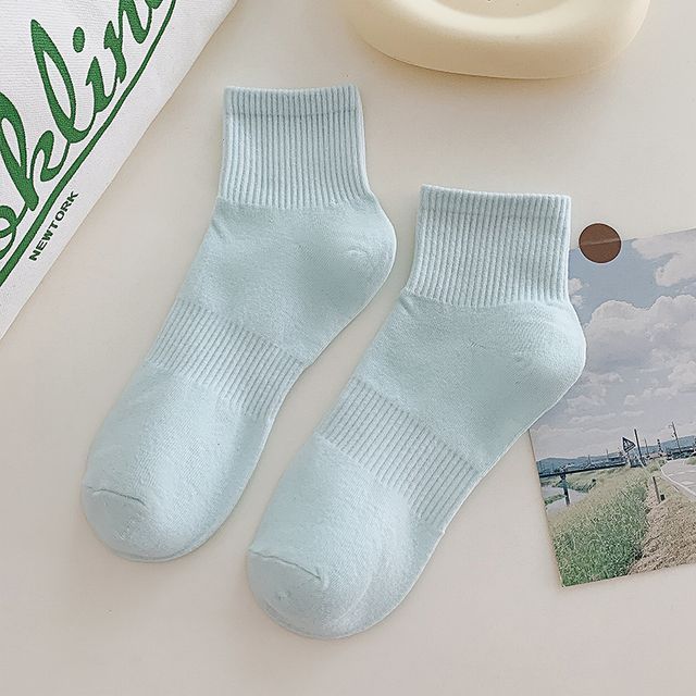 Set of 3 Pairs: Plain Ribbed Socks