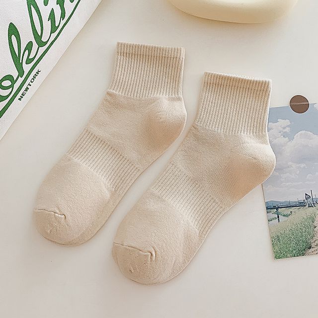 Set of 3 Pairs: Plain Ribbed Socks