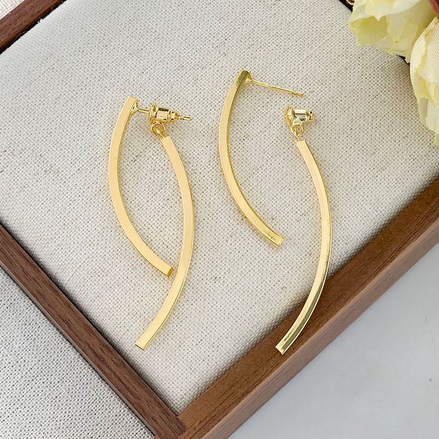 Curve Alloy Fringed Earring