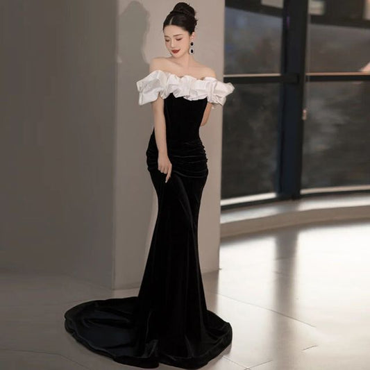 Off-Shoulder two-Tone Evening Gown Ruffled Velvet Mermaid