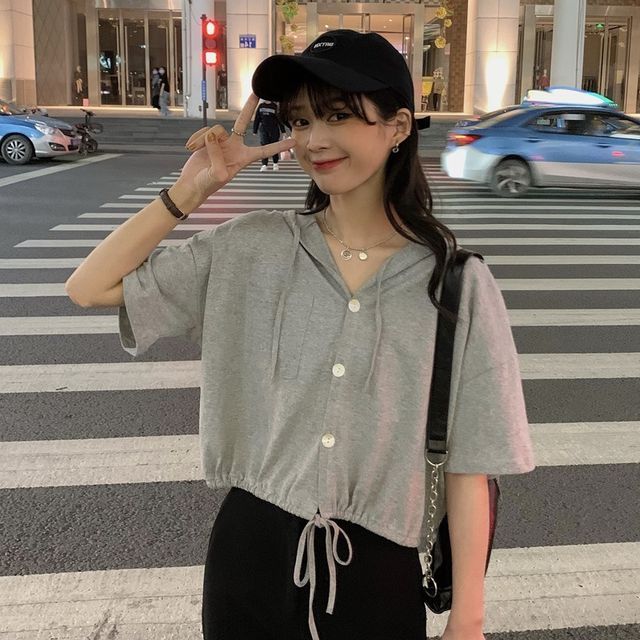 Short-Sleeve Plain Hooded Button-Up Cropped Tee