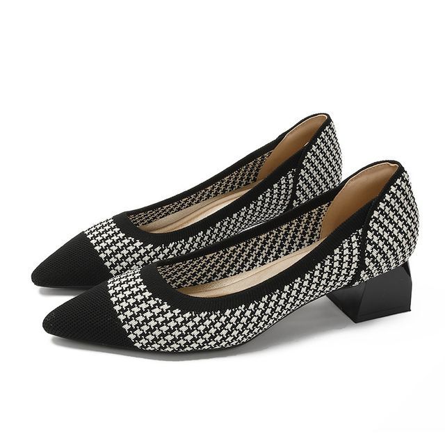 Pointed Patterned Chunky Heel Pumps