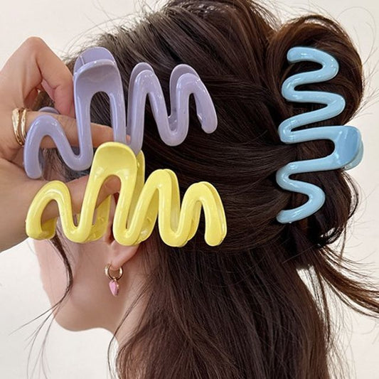 Wavy Plastic Hair Clamp