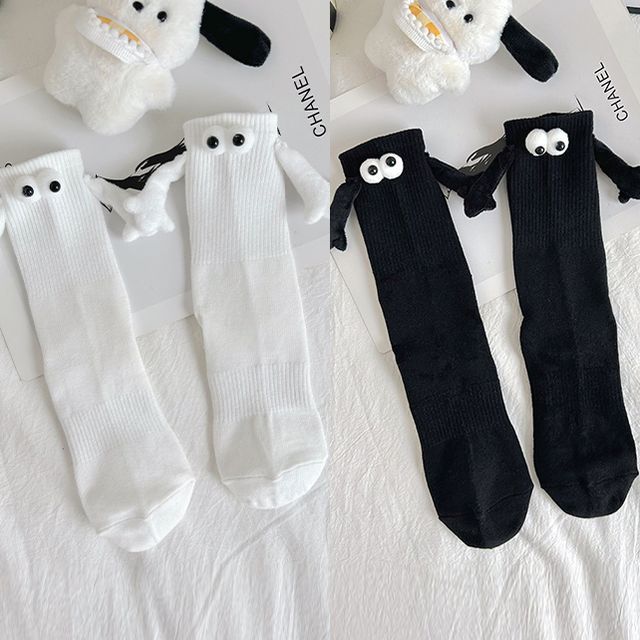 Magnetic Hands Socks Set