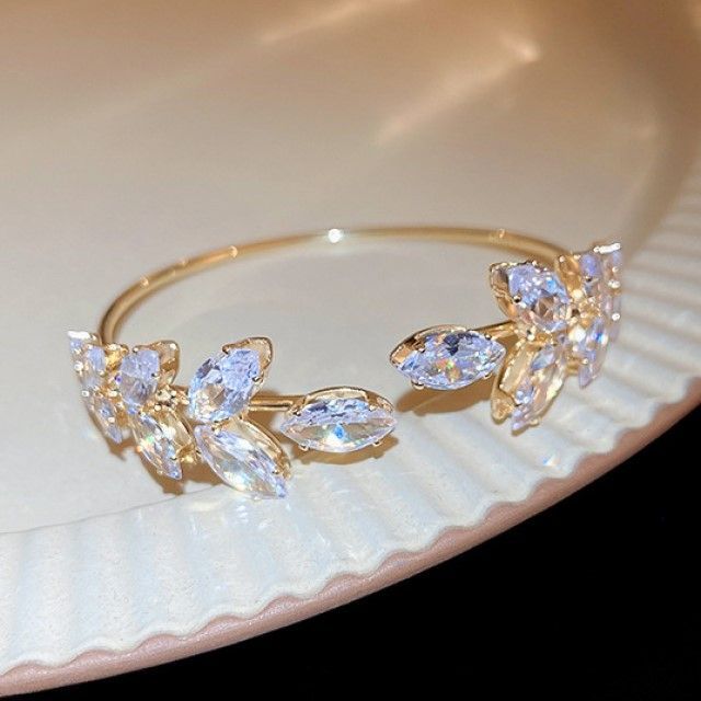 Leaf Rhinestone Alloy Open Bangle