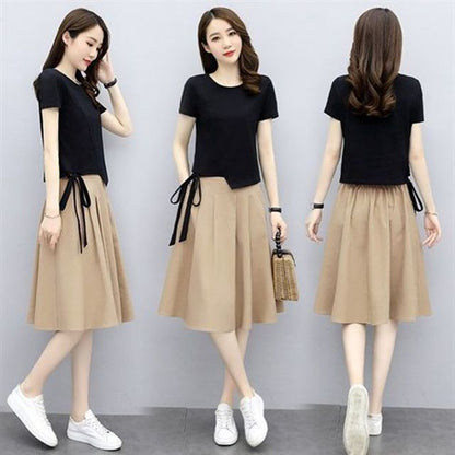 Set: Short-Sleeve Round Neck Plain T-Shirt + Elastic Waist Plain Midi A-Line Skirt