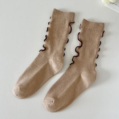 Embroidered Ribbed Socks
