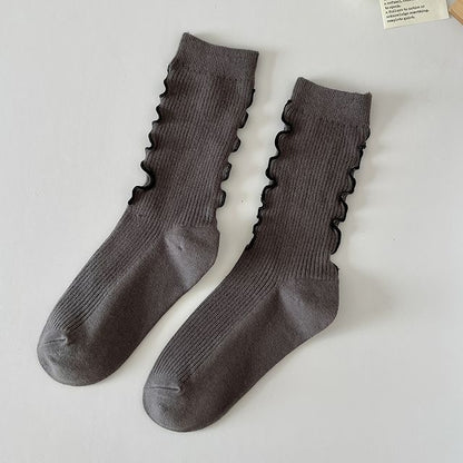 Embroidered Ribbed Socks