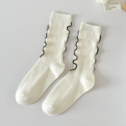 Embroidered Ribbed Socks