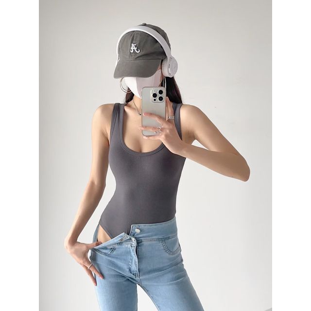 Sleeveless Plain Top Bodysuit Neck Scoop
