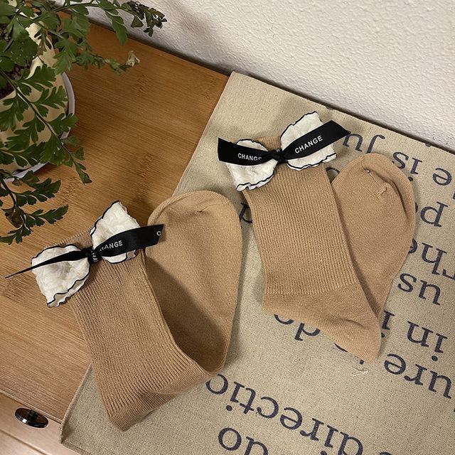 Lettering Bow Socks