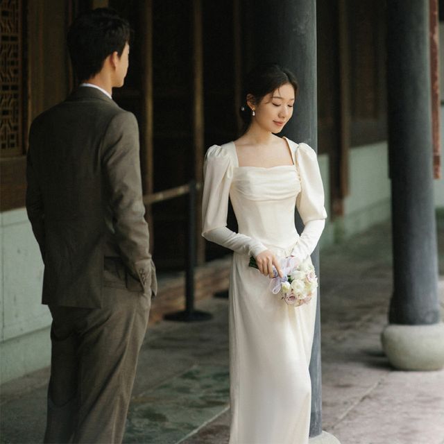 Puff-Sleeve Square Neck Plain Sheath Wedding Gown