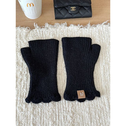 Lettering Fingerless Knit Gloves Applique