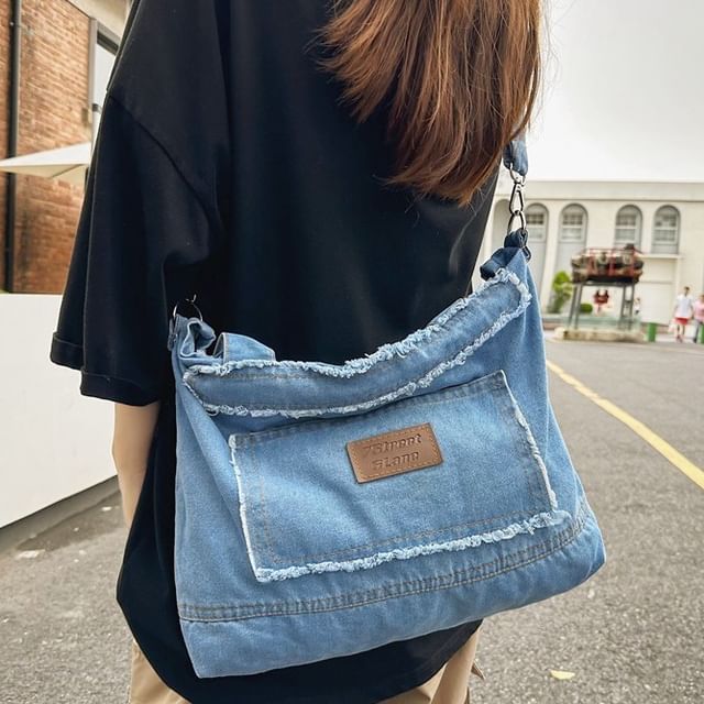 Sac bandoulière en jean avec appliques