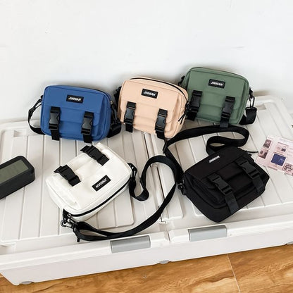 Sac bandoulière zippé avec lettrage