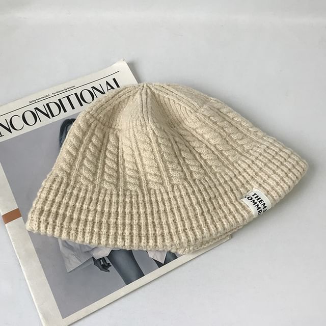 Lettering Applique Knit Bucket Hat