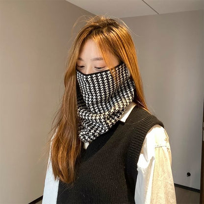 Patterned Multi-Way Knit Scarf / Beanie